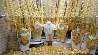 UAE gold prices: 22K gold hits Dh370+ today, last chance to lock in or wait for dip