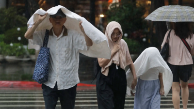 Typhoon Danas hits Taiwan: 2 killed, hundreds injured; international flights cancelled