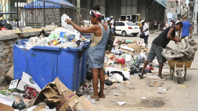 Cuba fires labour minister for calling all beggars fakes