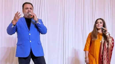 Indian couple Sammy Mukherjee and Sunita Mukherjee accused of multimillion dollar scam in Texas. 'Bollywood-style performances': Indian couple in Texas accused of multimillion-dollar fraud. Who are Sammy and Sunita Mukherjee?