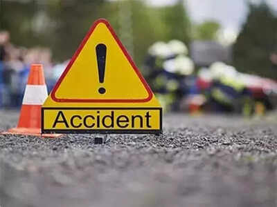 Bus crash kills at least 15, injures 27 in south of Iran Bus crash kills at least 15, injures 27 in south of Iran