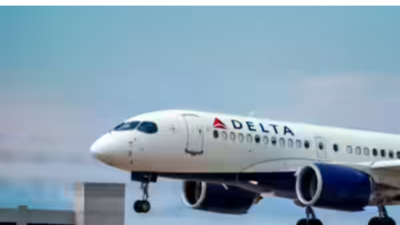 Representative image Runway scare: Delta jet halts takeoff as AeroMéxico nearly lands overhead; collision avoided