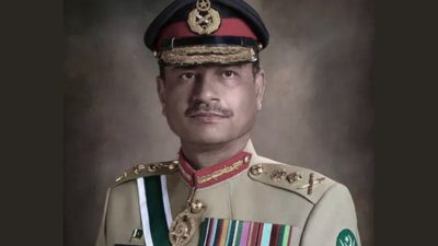 Pakistani army chief in China to deepen ties, meets VP, top military official