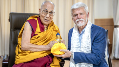 Czech Republic president meets Dalai Lama in Ladakh (Pic: X/@DalaiLama) Czech Republic president meets Dalai Lama in Ladakh