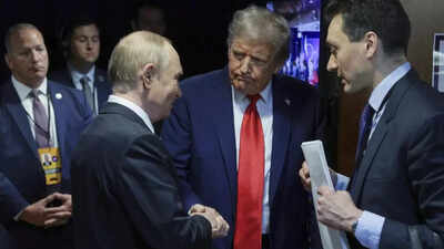 Trump Aide Says ‘Putin Clearly Won’ After Alaska Summit; ‘One-Sided Talks…’ | Watch