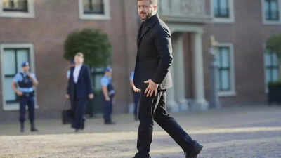 'We don't expect but...': White House checks with Ukraine officials if Zelenskyy can wear a suit today