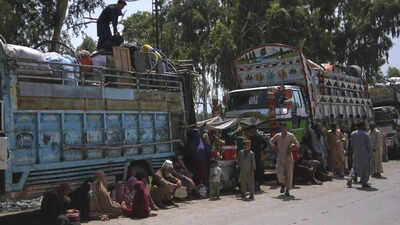 Pakistan Afghan Refugees (Photo credit: AP) Painted as 'terrorists & criminals': Afghan refugees expelled from Pakistan; despite weekend's deadly earthquake