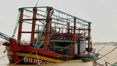 A fishing boat is grounded in the aftermath of typhoon Bualoi (Image credits: AP) Vietnam evacuates thousands and shuts airports as Typhoon Bualoi makes landfall