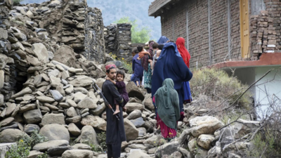 800 dead as 6-quake destroys villages in Afghanistan; nearly 3,000 hurt