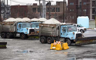 Are salt trucks blocking ICE in Chicago? City rejects claim; officials warn federal operations could arrive soon