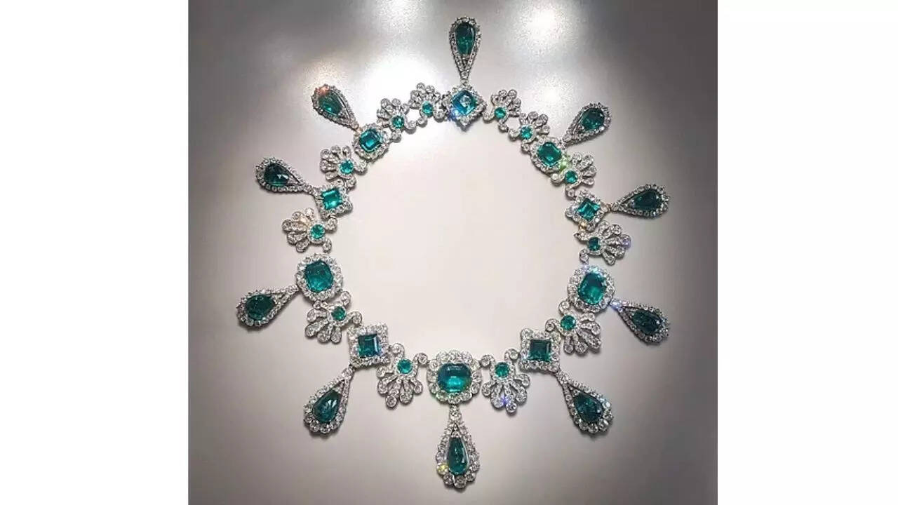 4. Emerald Necklace from the Marie-Louise Set
