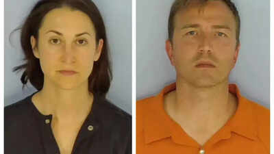 Texas parents charged for leaving 6-month-old baby alone on beach, 'We lost track of time'