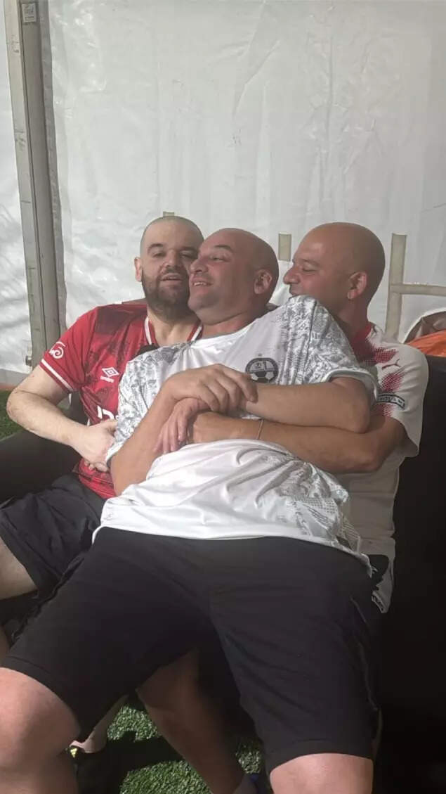 The Horn brothers are finally reunited (image credit: Israeli war room)