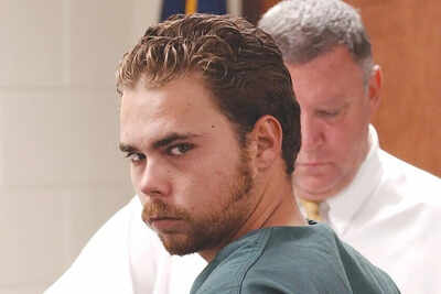 In this undated image, Stephen Bryant appears in court. (The Item via AP) ‘Catch me if you can’ killer executed by firing squad in South Carolina