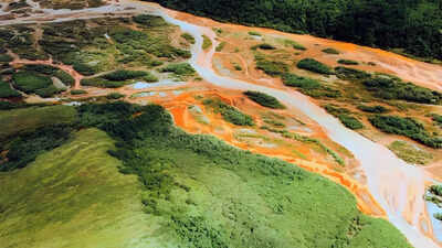 River in northern Alaska turns orange due to rising heavy metal pollution