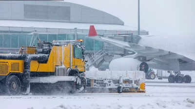 US Aircraft With 8 Onboard Overturns As Winter Storm Paralyses Airports; 13,000+ Fights Cancelled