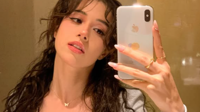 Pokimane offends New York’s straight men after her comments about “good-looking gay men” go viral