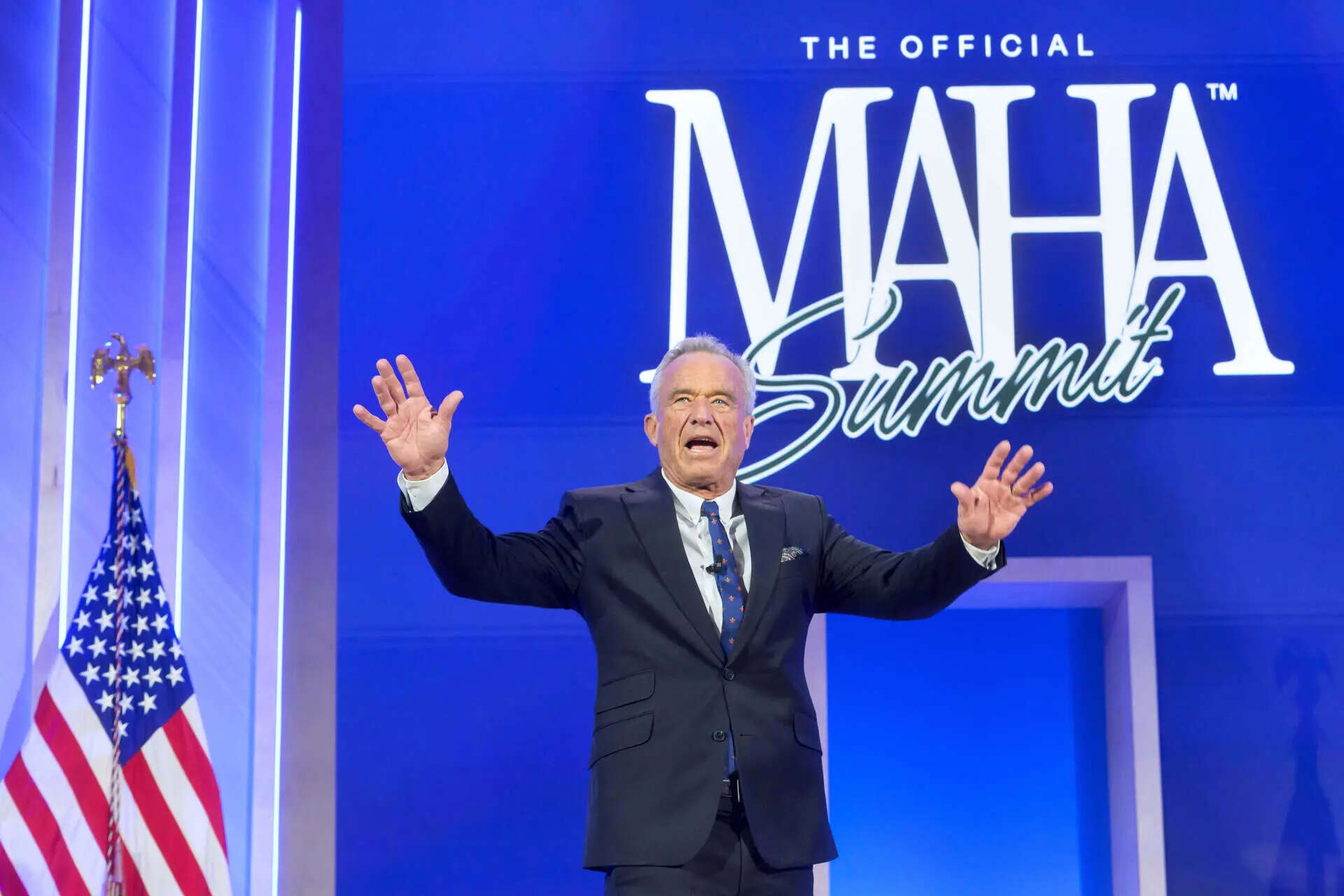 Protein Over Carbs: RFK Jr and Trump Upend the Food Chart in MAHA Shake-Up Protein Over Carbs: RFK Jr and Trump Upend the Food Chart in MAHA Shake-Up