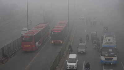 Pakistan: At least 23 killed in separate road accidents amid dense fog; six children among dead