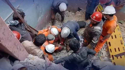 Karachi gas explosion: 16 dead, several injured after illegal building collapse