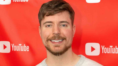 MrBeast opens up about right eye vision issue after viral X post questions his smile and demeanor (Image via Getty) “I’m borderline blind”: MrBeast opens up about right eye vision issue after viral X post questions his smile and demeanor