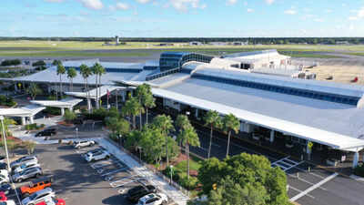 Florida man crashes car through airport gate, tries to enter planes in Daytona Beach
