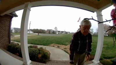 'Feel good being useful': 78-year-old Richard Pulley of viral $1M fundraising campaign says he will go back to deliver food<b></b>” decoding=”async” fetchpriority=”high”></p>
</div>
<p>78-year-old DoorDash delivery man Richard Pulley who raised $1M fund on GoFundMe after the Tennessee man’s story went viral said he would go back to work after everything cools down because he feels good being useful.</p>
<p> Brittany Smith saw the 78-year-old man leaving a Starbucks order at the door through her doorbell camera and felt bad for the elderly man. <span data-pos=