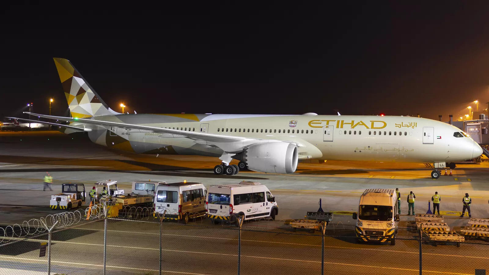 Etihad Grounds Abu Dhabi Flights Until 2PM on March 01, 2026: What Passengers Must Know Etihad Grounds Abu Dhabi Flights Until 2PM on March 01, 2026: What Passengers Must Know