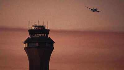 Newark airport evacuates control tower after burning smell; flights briefly halted