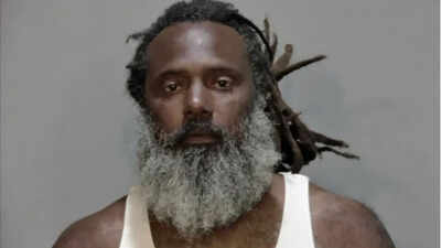 Florida man arrested after swinging machete at milk crates; charged with possession of deadly weapon