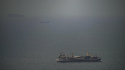 US Blockade of Iran Faces Challenges as Oil Traffic Continues Through Strait of Hormuz