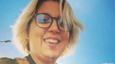 <p>Amanda Lynn Tully told NYT she fled US to escape her student loan repayment and will never return to the US.</p>
<p>” decoding=”async” fetchpriority=”high”></p>
</div>
<div>
<p><span title= US graduate moves to Prague to escape student loan repayment, $60 per month was psychological burden