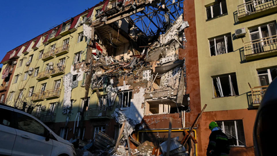 2 killed in Russian drone strikes at Ukraine's Odesa ahead of proposed Easter ceasefire