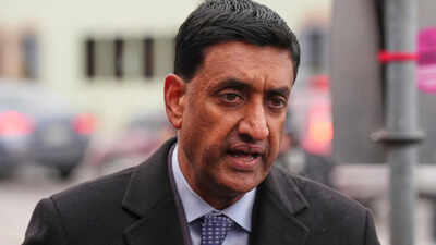 <p>Ro Khanna says cursing at Iran won’t reopen the Strait of Hormuz.</p>
<p>” decoding=”async” fetchpriority=”high”></p>
</div>
<div>
<p><span title= Cursing at Iran won't reopen Strait of Hormuz: Ro Khanna says Obama-like statesmanship needed now