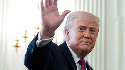 Trump reclassifies state-licensed medical marijuana as a less-dangerous drug