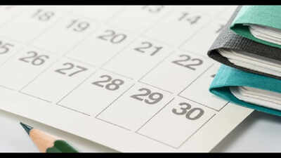 <p>UK annual leave: How holiday dates create shorter working week</p>
<p>” decoding=”async” fetchpriority=”high”></p>
</div>
<div>
<p><span title= UK annual leave: How holiday dates create shorter working week