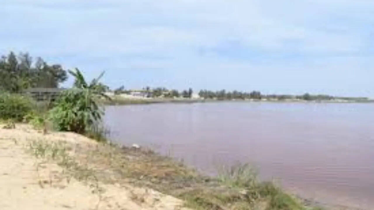 pc: wikipedia 4. Retba Lake, Senegal