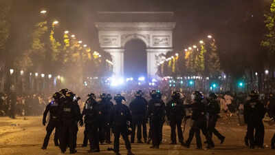 PSG Champions League celebrations in France spark clashes; 416 detained, 7 police officers injured