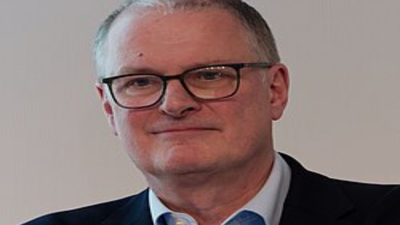 Life's constant negotiations often feel like a rigged game, but Oxford professor Michael Wooldridge argues we can escape the 'zero-sum mindset.' Image Credit: Wikipedia Oxford AI expert Michael Wooldridge says robot takeover fears miss Big Tech’s real danger