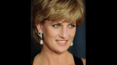 Princess Diana Quote of the day by Princess Diana: “Carry out a random act of kindness, with no expectation of reward, safe in the knowledge that one day someone might do the same for you.”