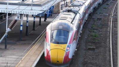 UK heatwave disrupts London trains UK heatwave hits rail network: Smoke on tracks near London Waterloo causes delays, cancellations