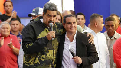 FILE - Venezuela's President Nicolas Maduro, left, and Alex Saab stand together during an event marking the anniversary of the 1958 coup that overthrew dictator Marcos Perez Jimenez, in Caracas, Venezuela, Jan. 23, 2024. (AP Photo/ File) Maduro’s ‘bag man’ sent to US as Venezuela deports Alex Saab in dramatic U-turn