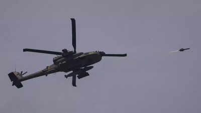 (File photo) US army Apache gunship goes down near Strait of Hormuz: Report