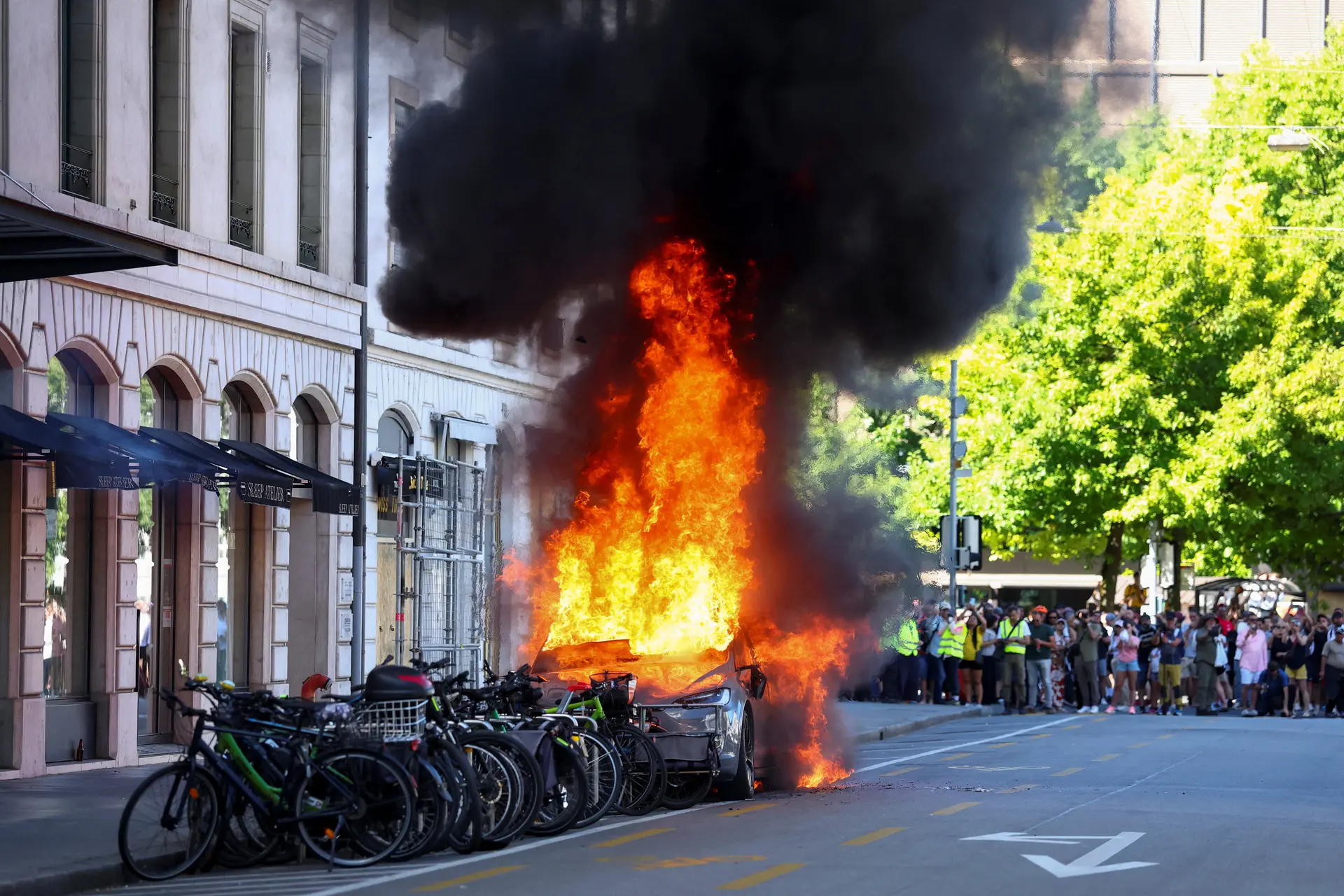 Image credit: Reuters .
