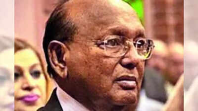 Bangladesh: Thousands gather to pay final respects to Awami League veteran, despite ban