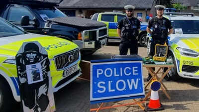Essex Police 14-year-old boy among 3 teenagers arrested after 21-year-old man killed in Essex