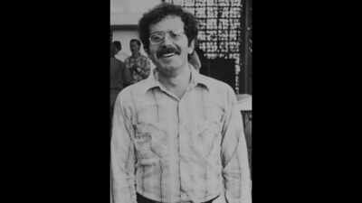 Marc Aaronson (Image source: researchgate.net) Quote of the day by American astronomer Marc Aaronson: “If we are going to die anyway...why be cautious? Why not risk all now, at this moment, in this adventure?”
