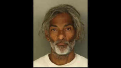 Penn Station stabbing suspect was identified as Hector Deleon, a homeless man. Who is Hector Delion, Penn Station stabbing suspect arrested after 5 people were injured?