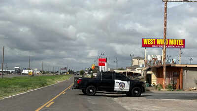 Suspect dead after West Texas shooting kills 1 and injures at least 9 others Midland Texas mass shooting: Mayor says shooter who killed 1, injured 11 was dead after hourslong standoff